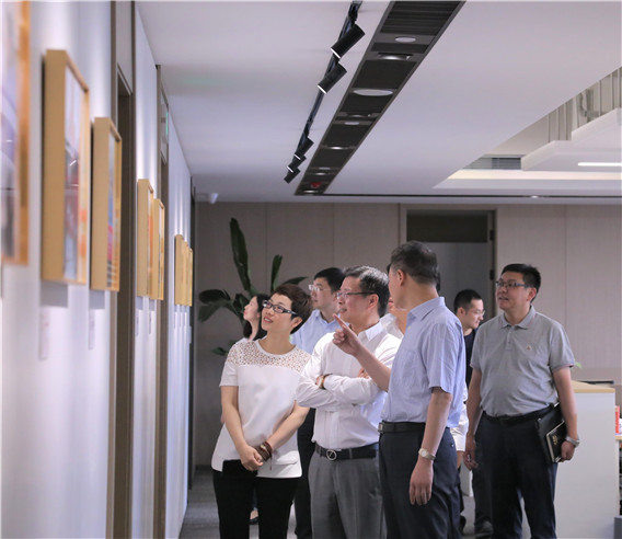 1559284208974663.jpg IMG_1717.jpg